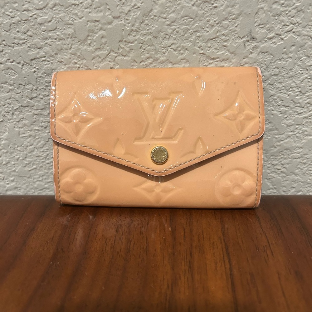 Louis Vuitton Tan Beige Vernis Small Envelope Key Holder Wallet